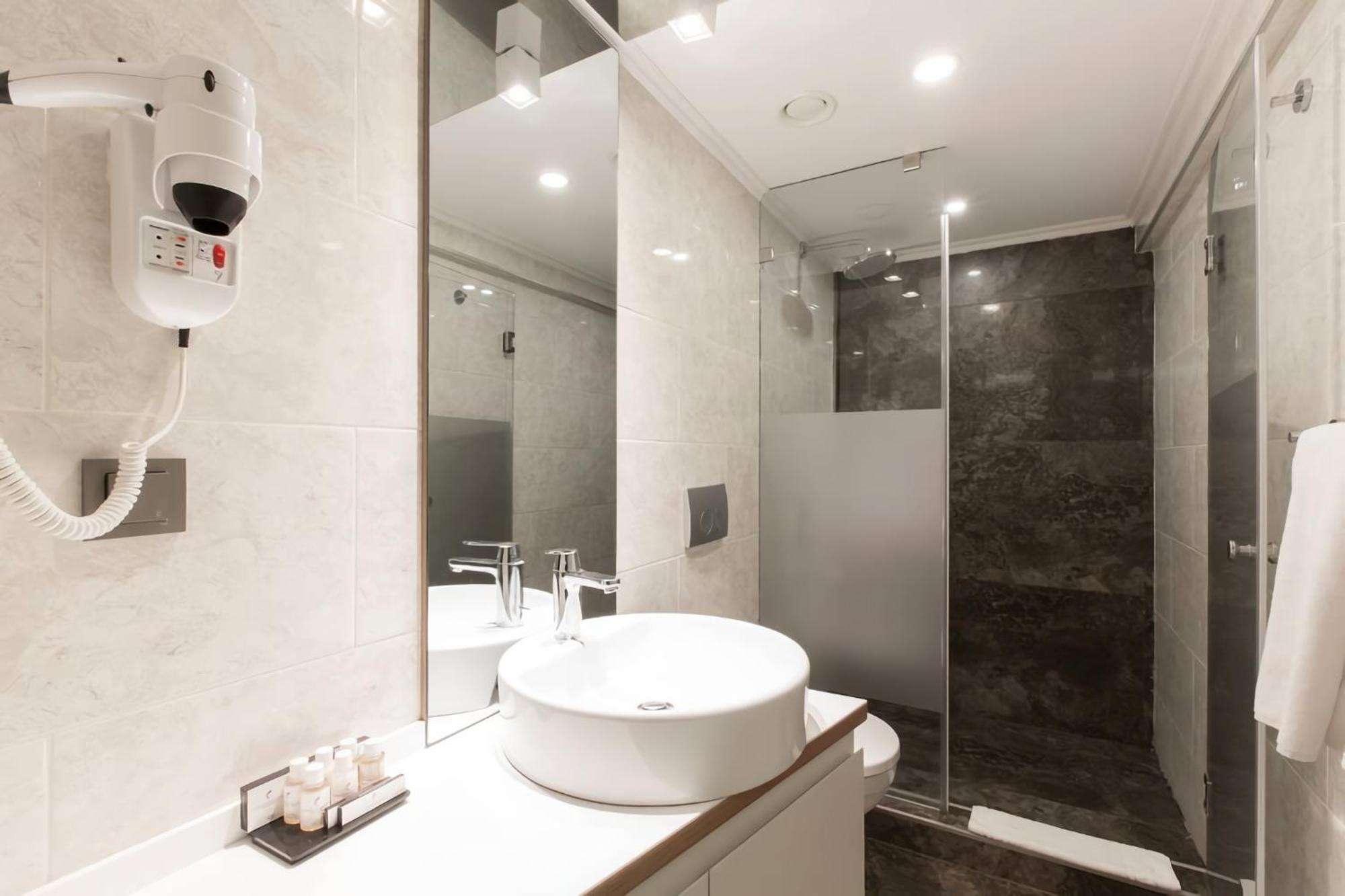 Carina Park Suites Nisantasi Estambul Exterior foto